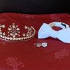 tiara und manschettenknoepfe